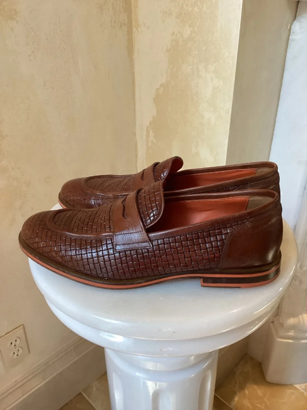 GEOX - COGNAC BROWN LEATHER LOAFER - WOVEN ITALIAN DESIGN - SIZE 42 EU